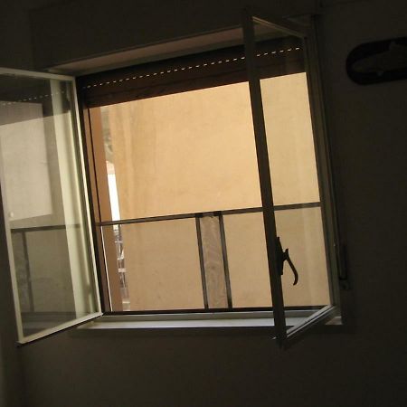 Bilocale Patti Apartamento Exterior foto